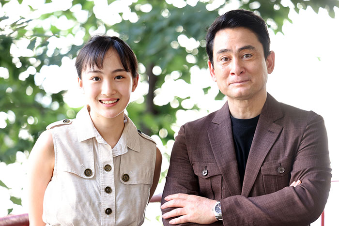 野口健さんと娘・絵子さんのツーショット写真